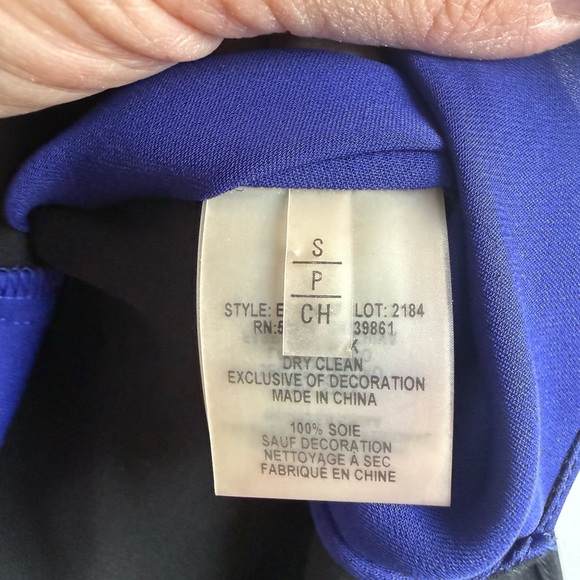 Elegant Black and Blue Women's Silk Top by Elie Tahari, size S, EUC! - Picture 7 of 11